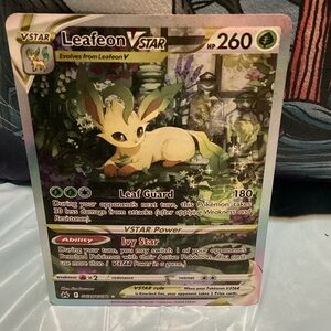 Pokemon Leafeon VSTAR Holographic Card - Green, Yellow, Brown